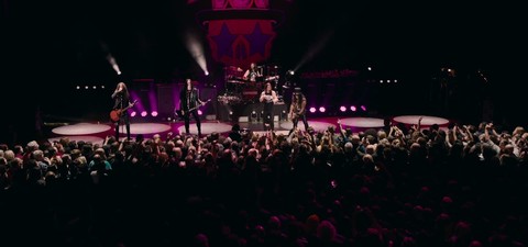 Slash featuring Myles Kennedy & The Conspirators - Living The Dream Tour