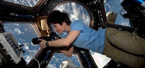 Astrosamantha - La donna dei record nello spazio