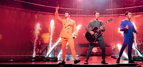 La felicidad continúa: los Jonas Brothers en concierto