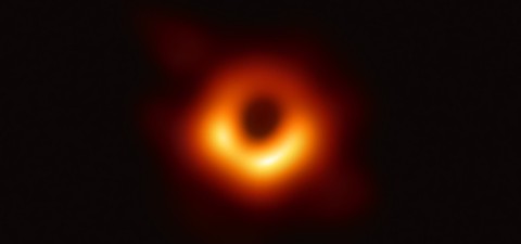 블랙홀: 사건의 지평선에서