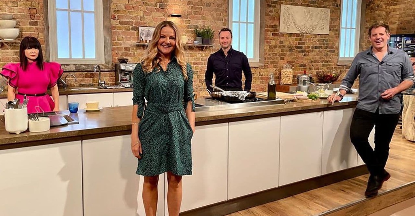 saturday kitchen root table