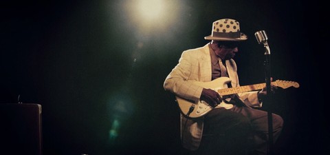 Buddy Guy: The Blues Chase the Blues Away