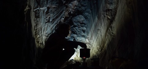 Caveman - The Hidden Giant