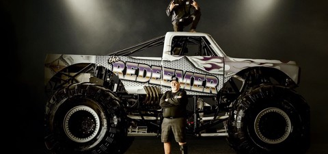 Spasitel: Monster truck rodiny Gemstoneových