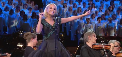 Angels Among Us: The Tabernacle Choir at Temple Square featuring Kristin Chenoweth